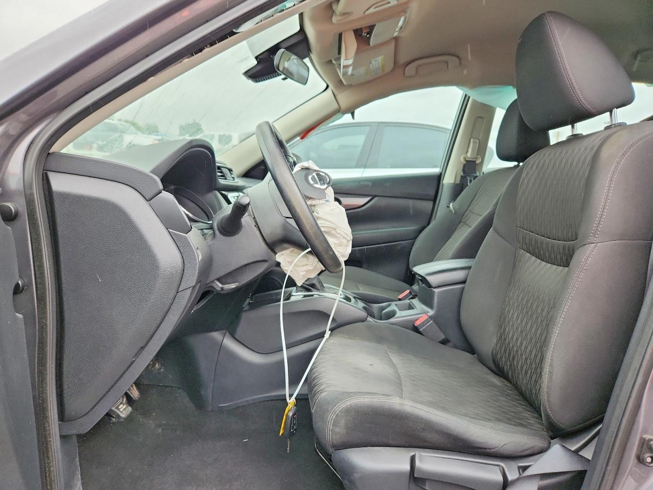 2020 Nissan Rogue - Image 7