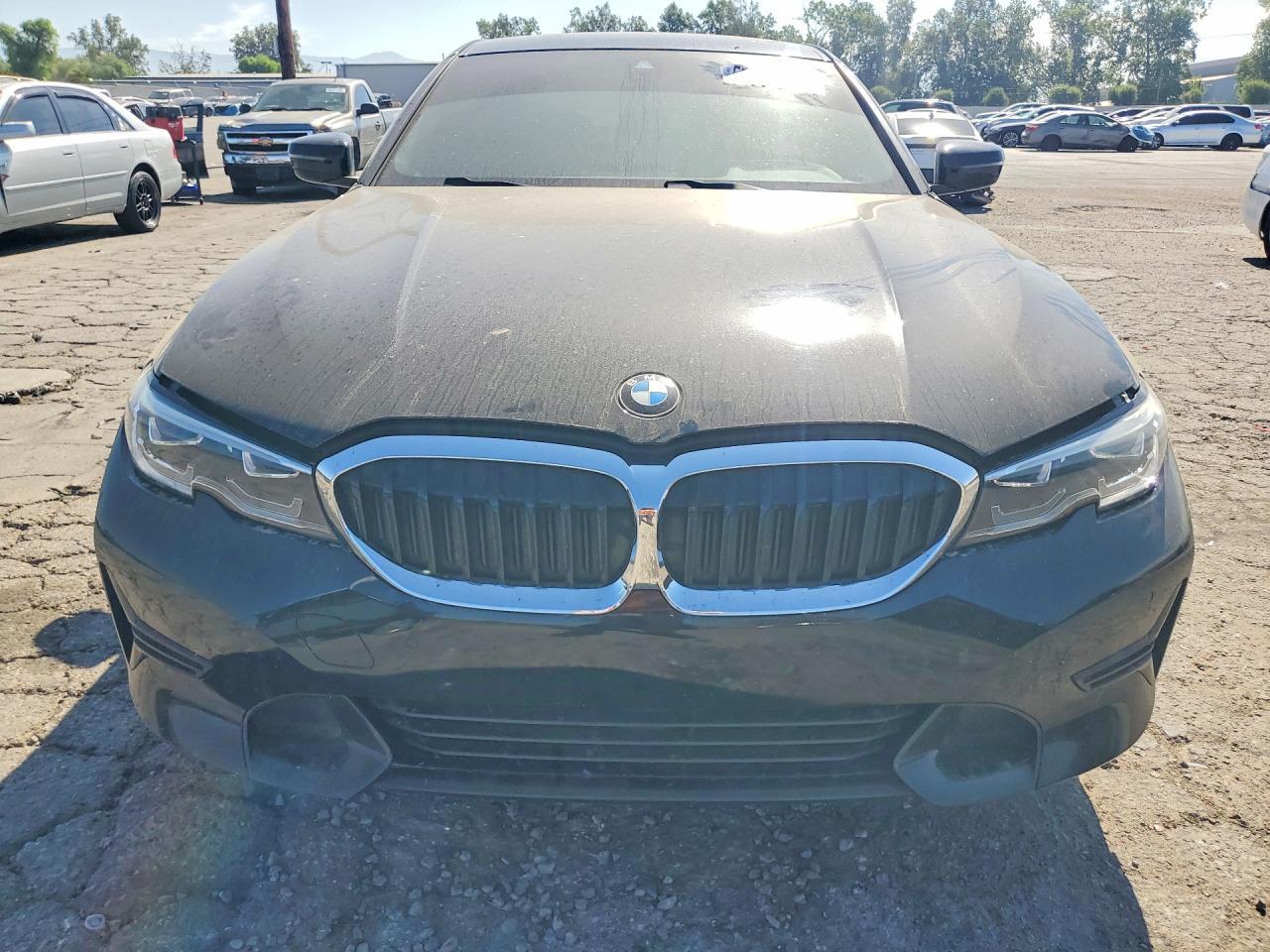 2022 BMW 330I - Фото 5