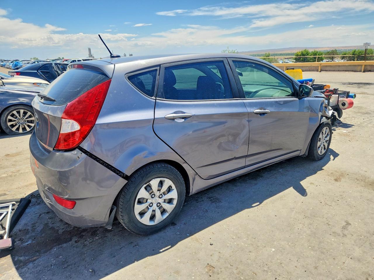 2017 Hyundai Accent Se - Image 3