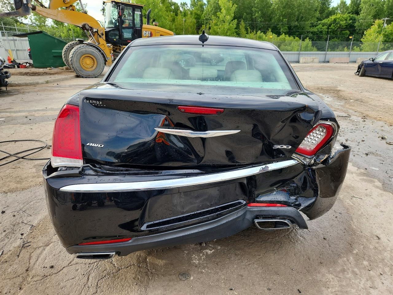 2016 Chrysler 300 Limited - Фото 6
