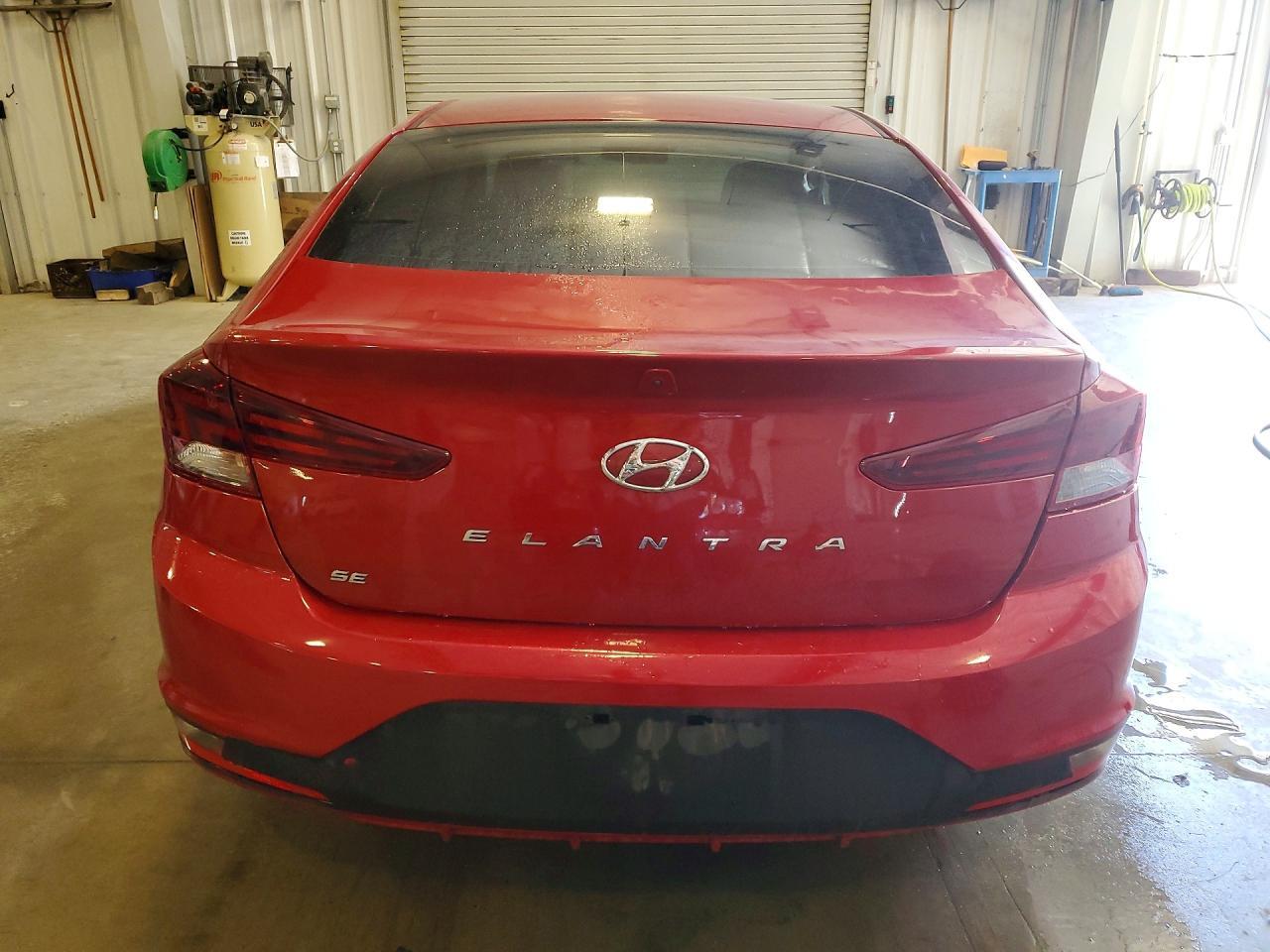 2020 Hyundai Elantra Se - Фото 6