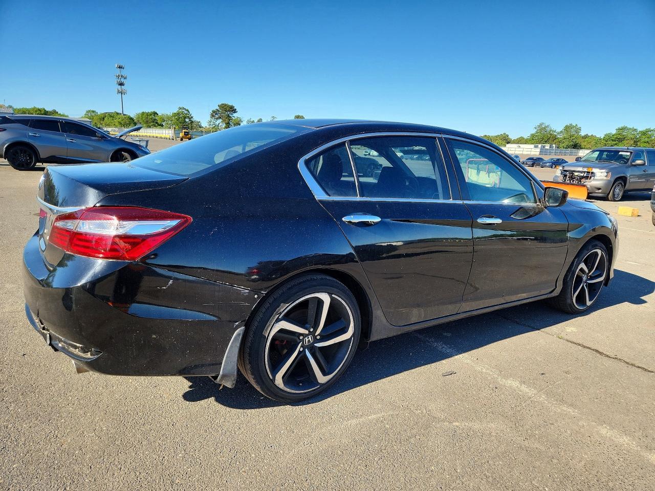 2017 Honda Accord - Фото 3