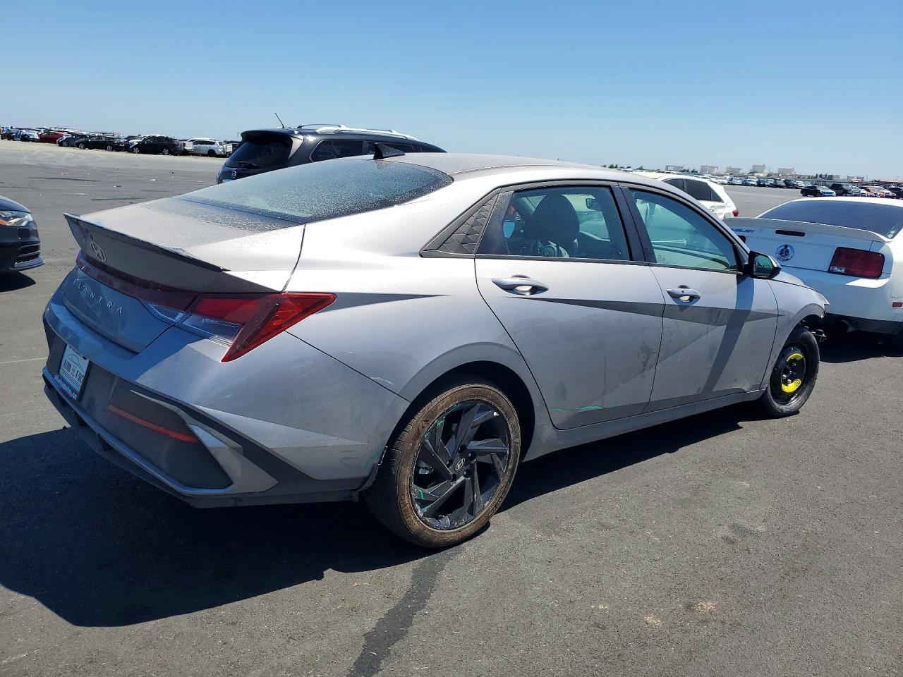 2026 Hyundai Elantra Sel Sport - Фото 3