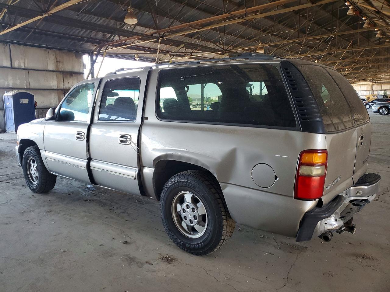 2001 Chevrolet Suburban K1500 - Фото 2