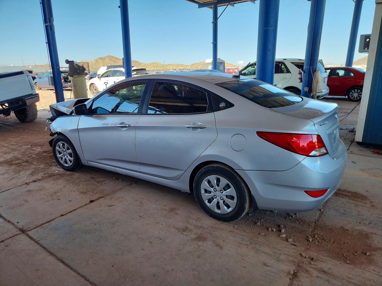 2016 Hyundai Accent Se - Фото 2