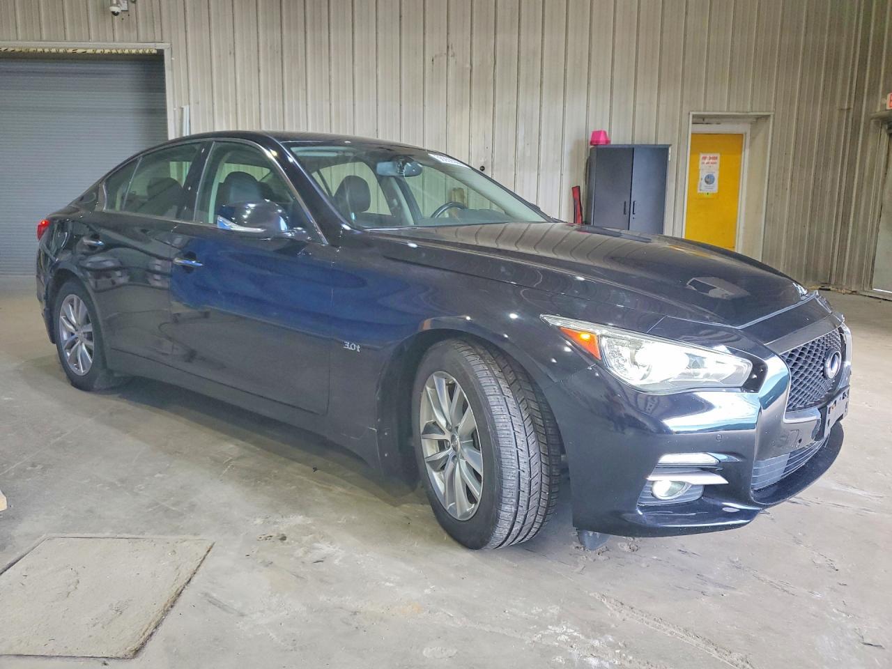 2017 Infiniti Q50 3.0T Premium - Image 4