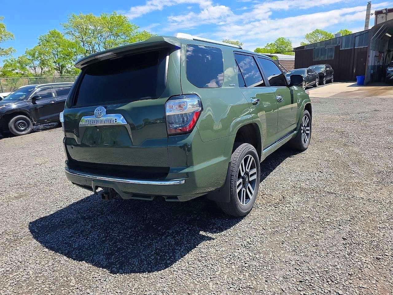 2022 Toyota 4Runner Limited - Фото 3