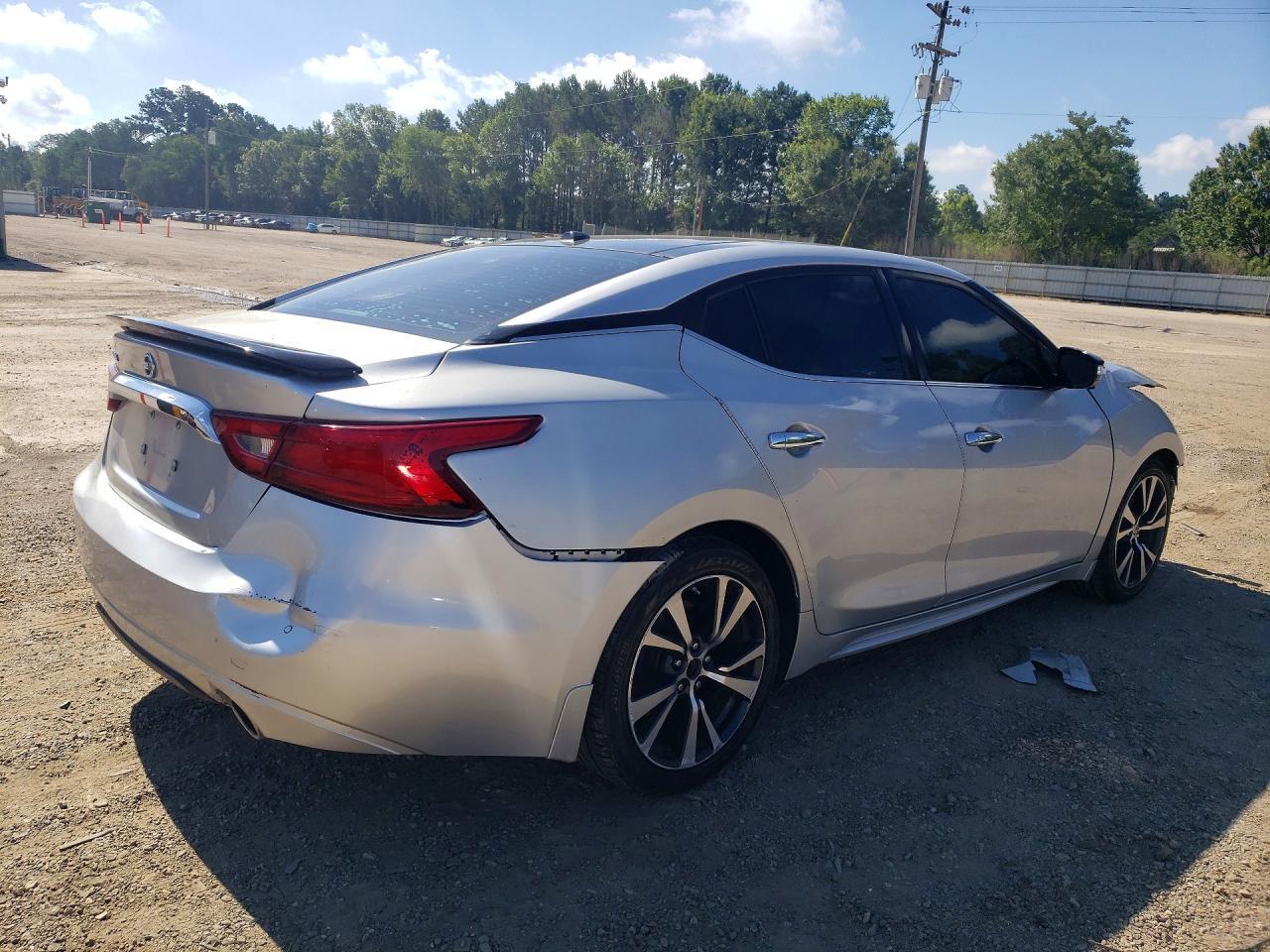 2016 Nissan Maxima Platinum - Image 3