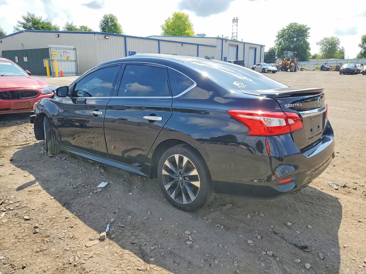 2019 Nissan Sentra Sr - Image 2