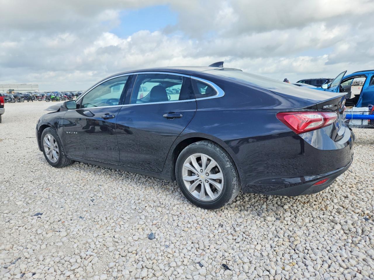 2022 Chevrolet Malibu Lt - Image 2