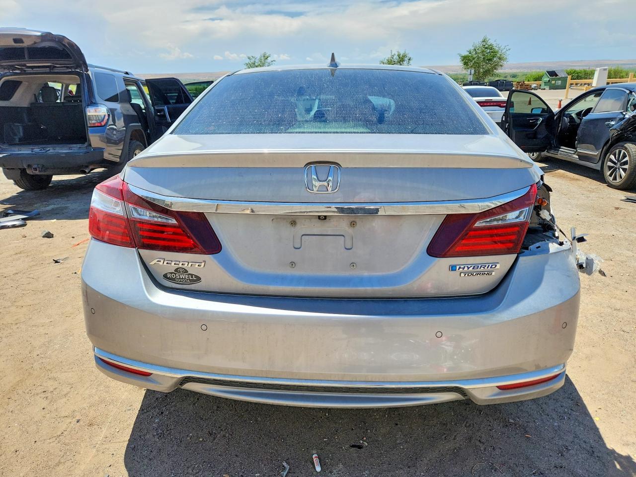 2017 Honda Accord Touring Hybrid - Image 6