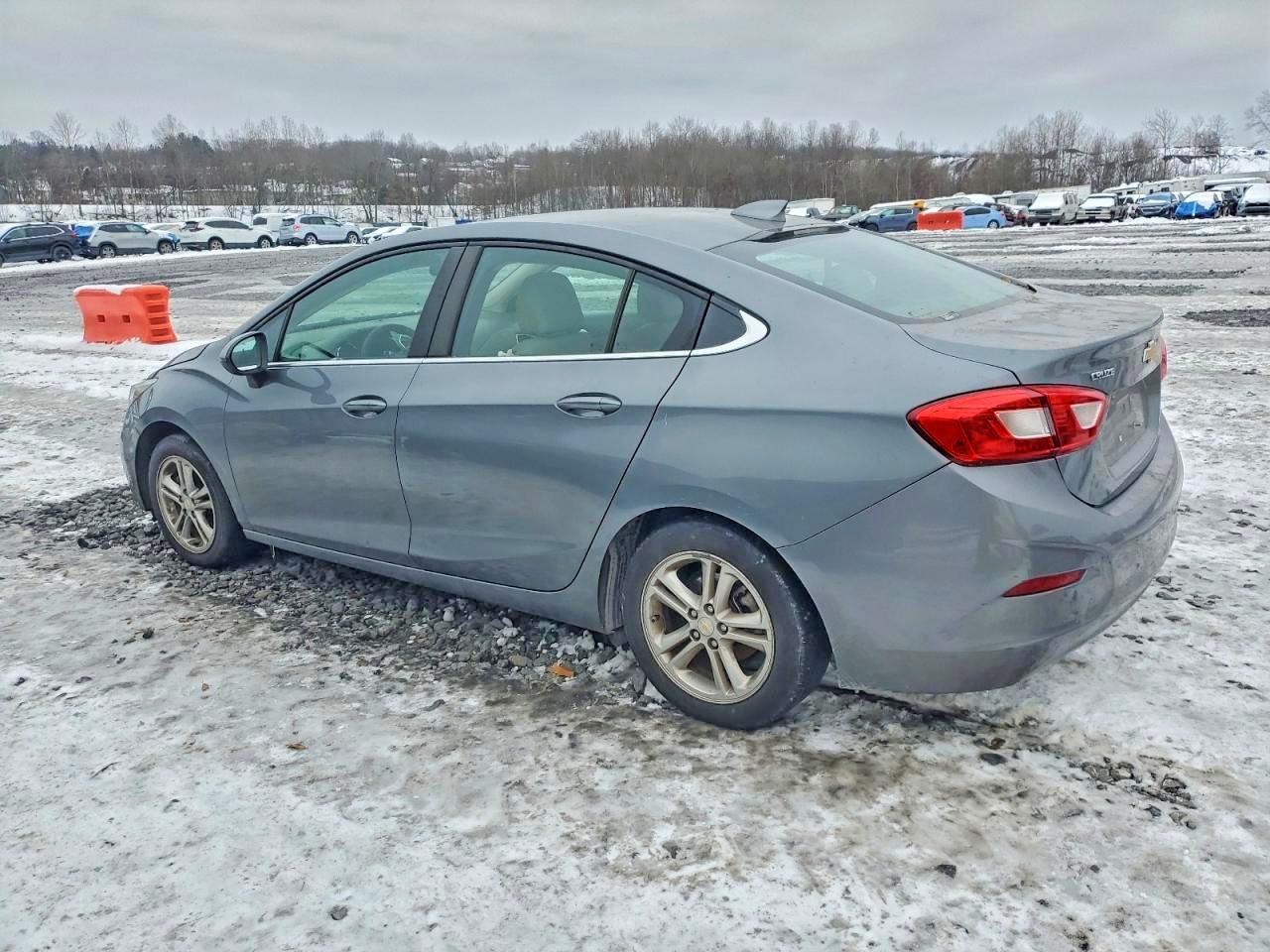 2018 Chevrolet Cruze Lt - Фото 2