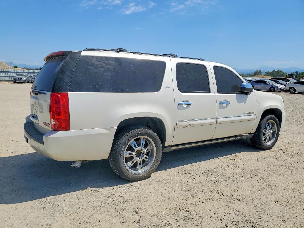 2008 GMC Yukon Xl K1500 - Фото 3