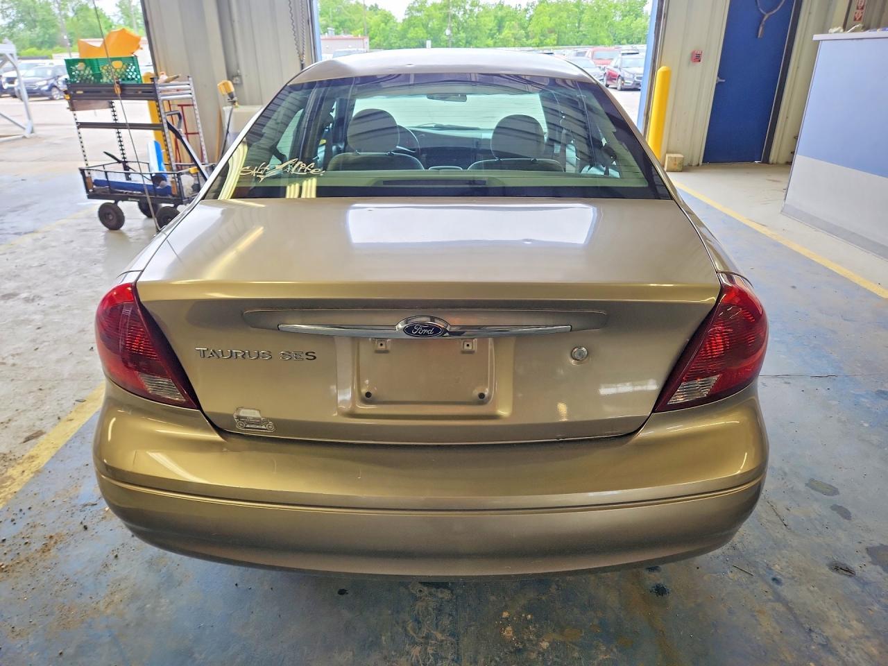 2002 Ford Taurus Ses - Фото 6