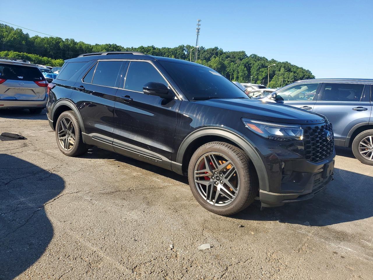 2025 Ford Explorer St - Фото 4