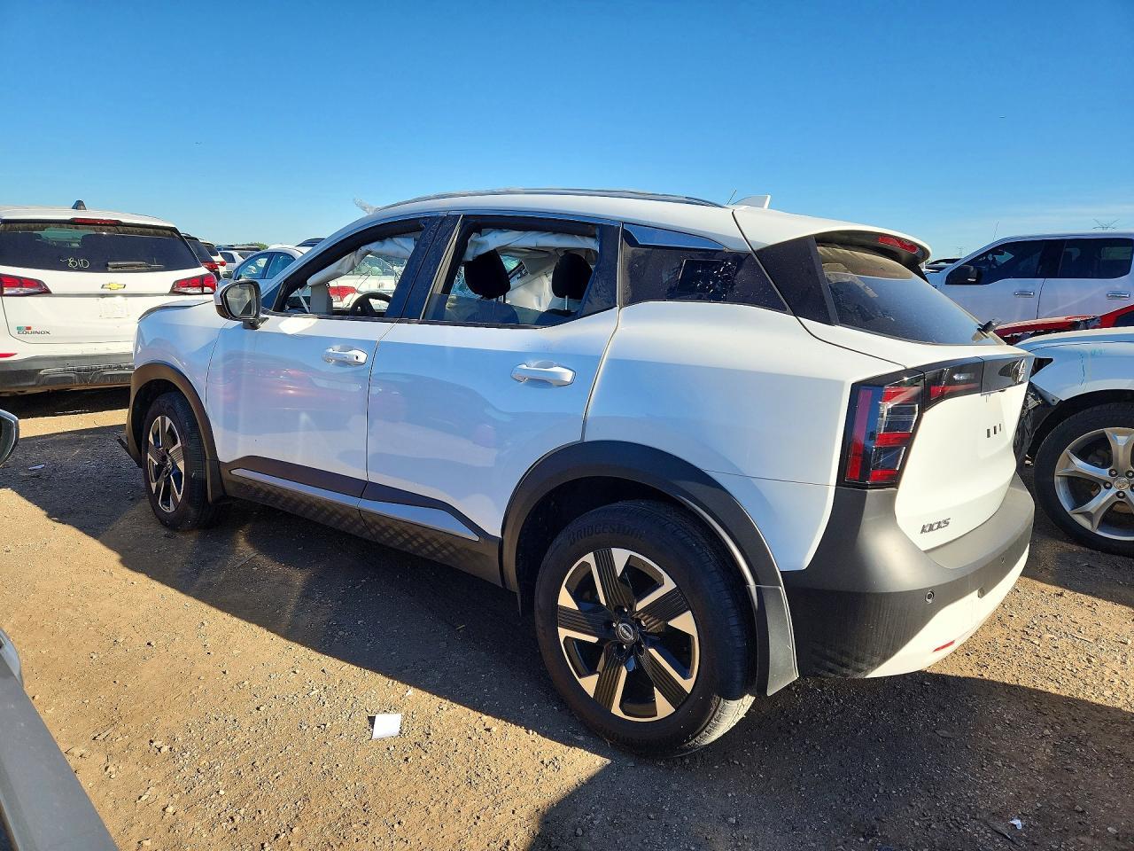 2025 Nissan Kicks Sv - Фото 2