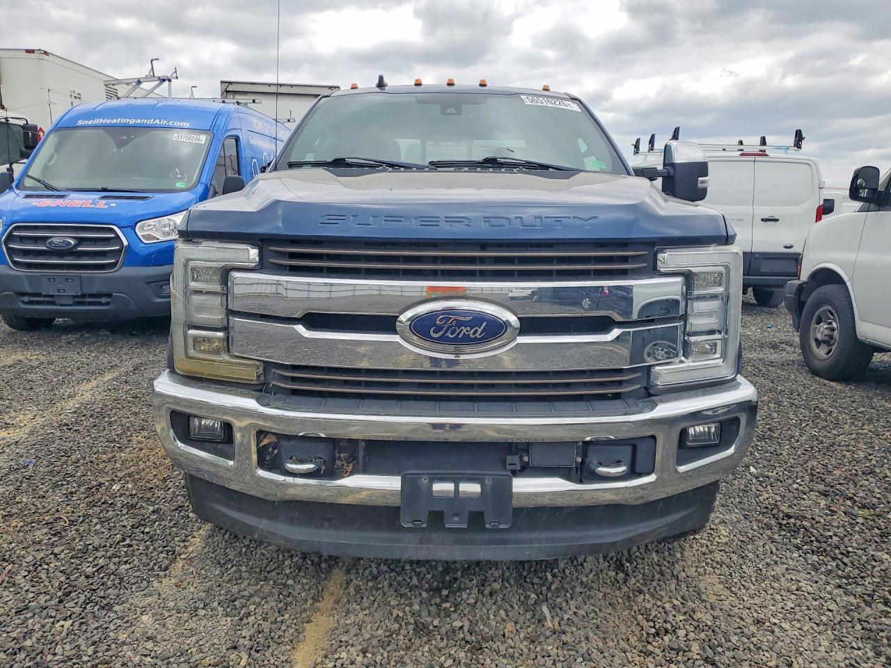 2019 Ford F350 Super Duty - Image 5