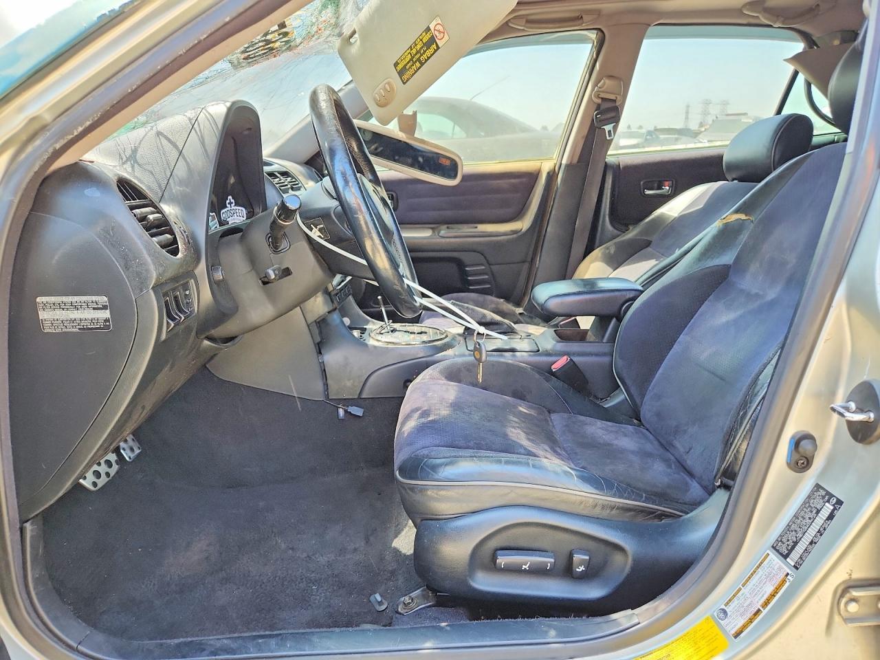 2004 Lexus Is 300 - Image 7