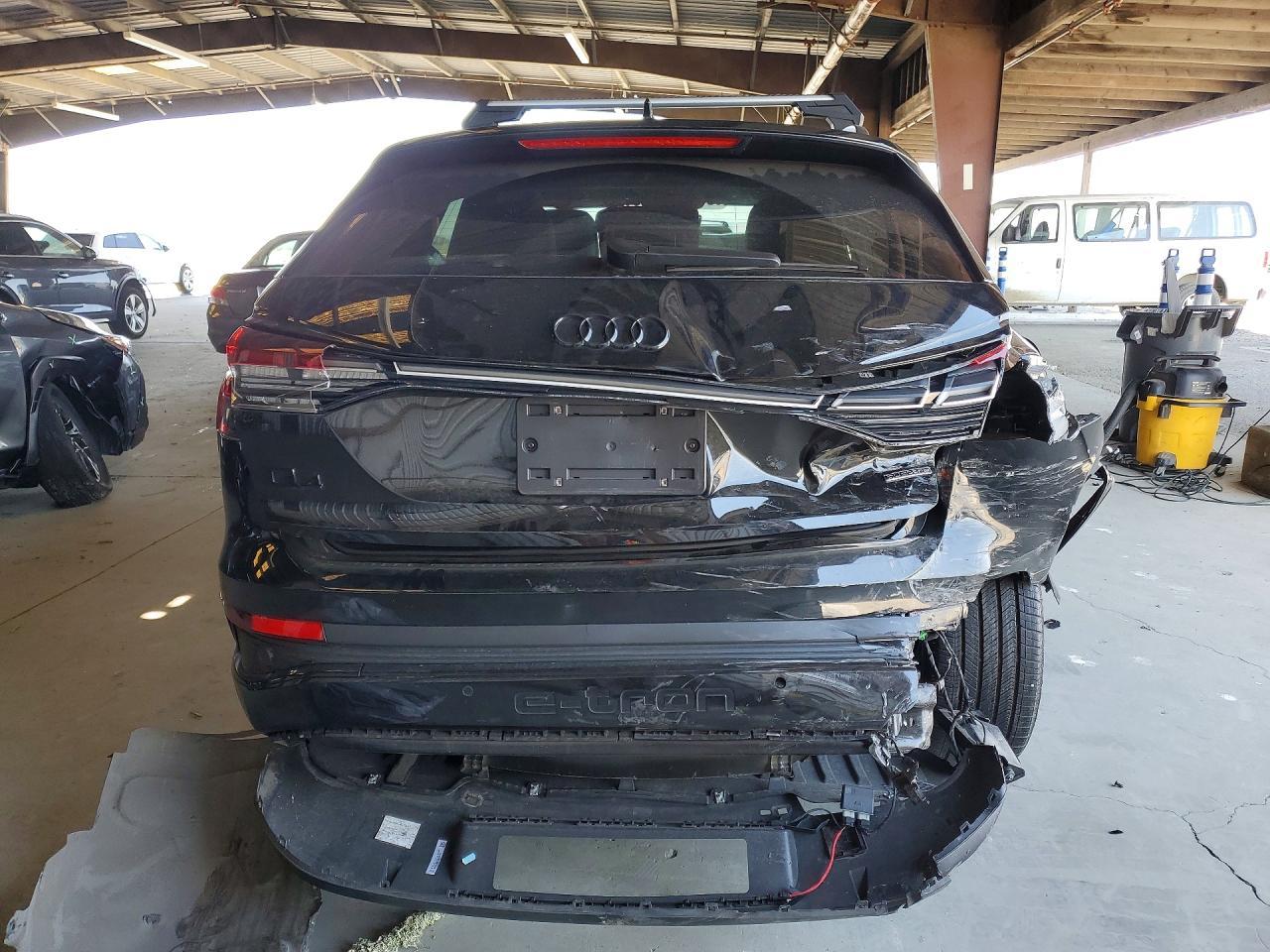 2025 Audi Q4 E-Tron Premium Plus - Фото 6