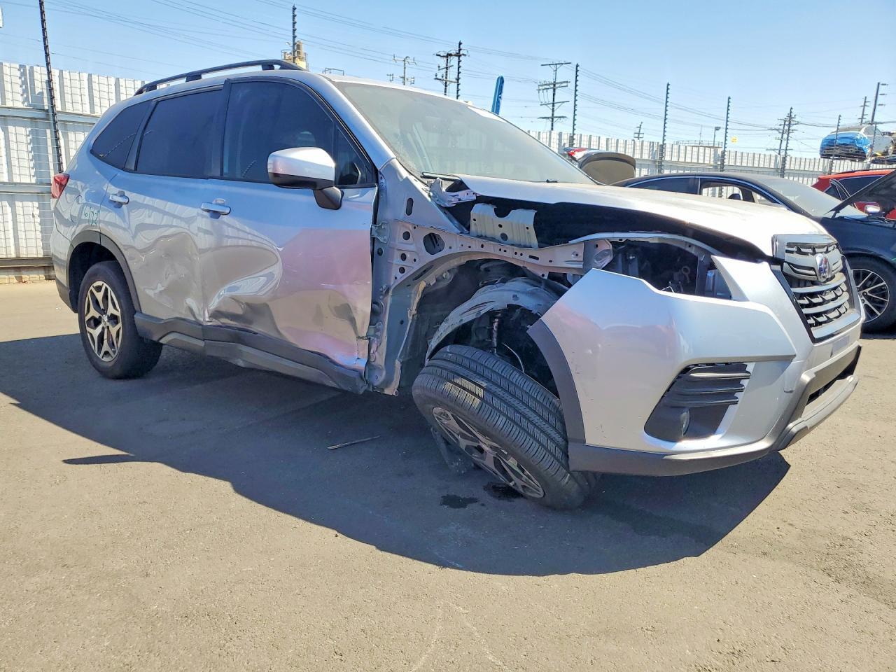 2023 Subaru Forester Premium - Image 4