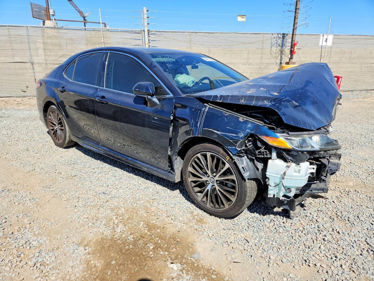 2019 Toyota Camry Se - Фото 4