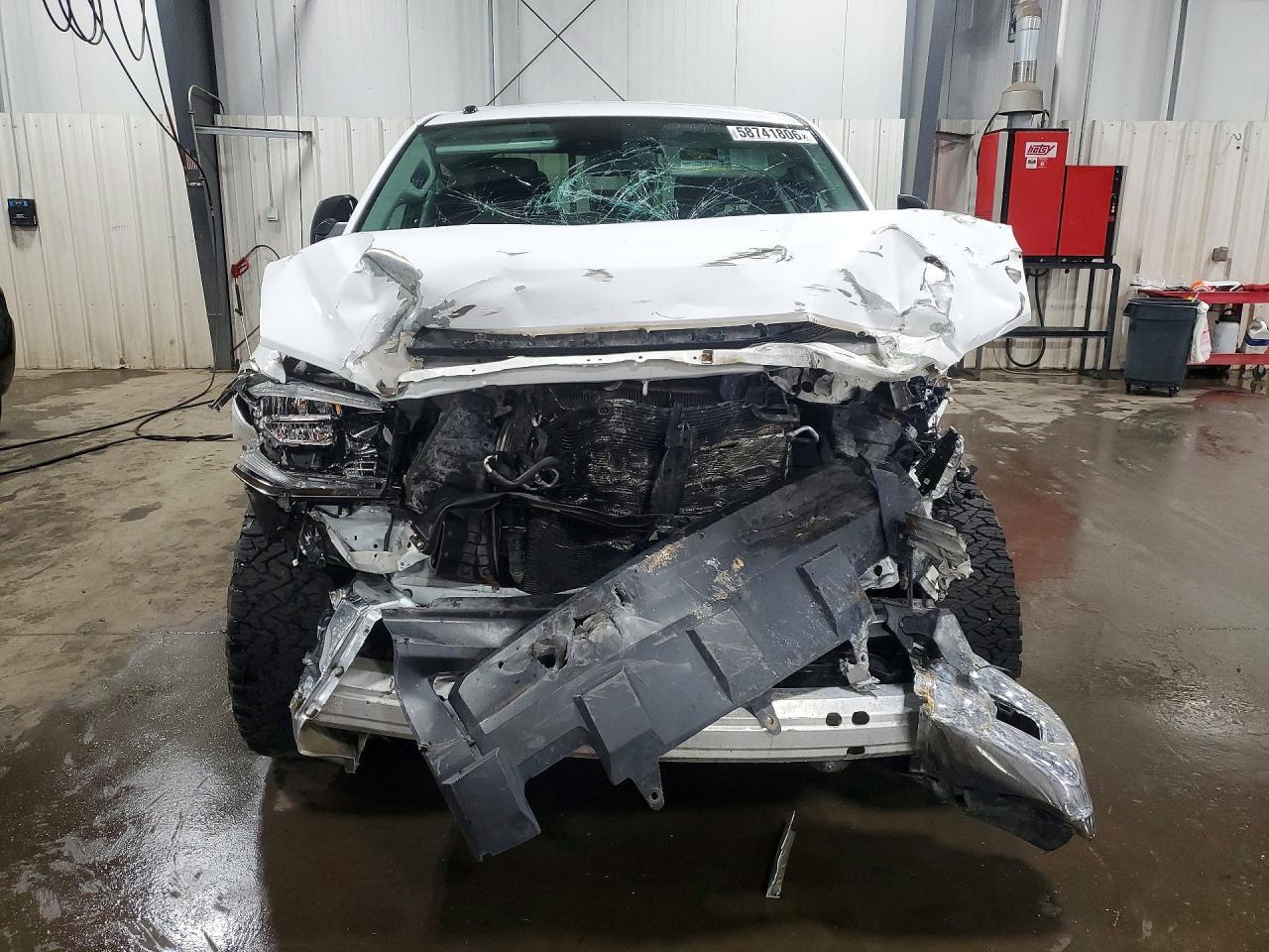 2018 Toyota Tundra Sr5 - Image 5