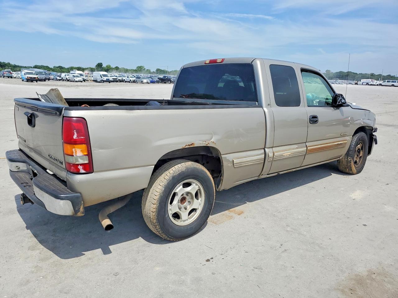 2002 Chevrolet Silverado 1500 - Фото 3