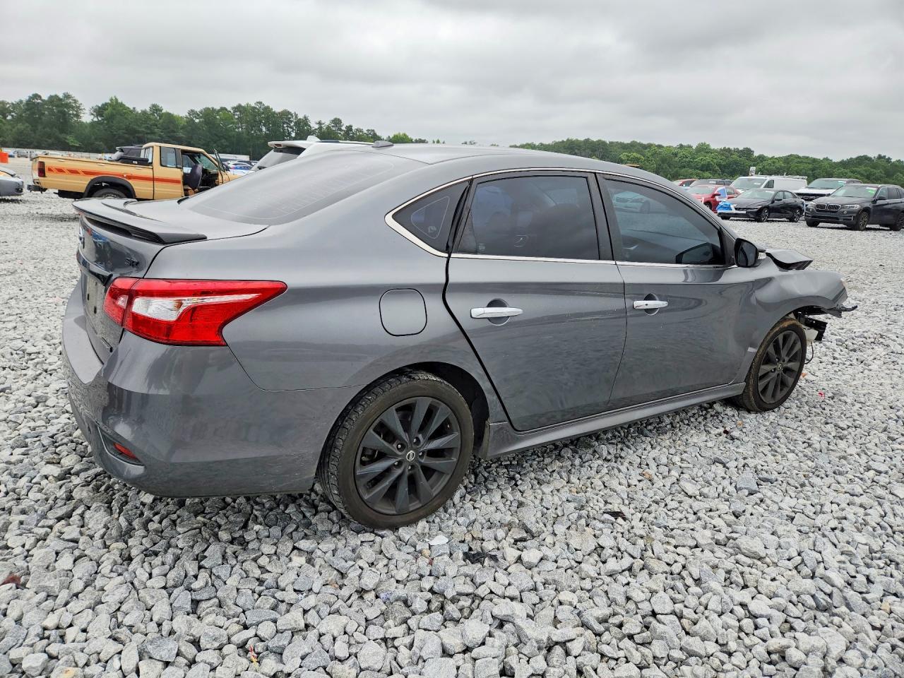 2018 Nissan Sentra Sr - Фото 3