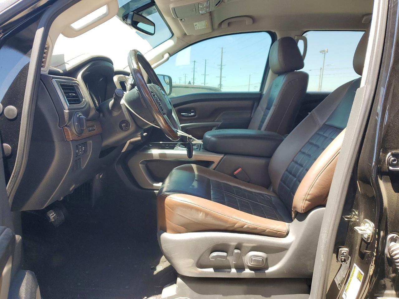 2017 Nissan Titan Platinum Reserve - Фото 7