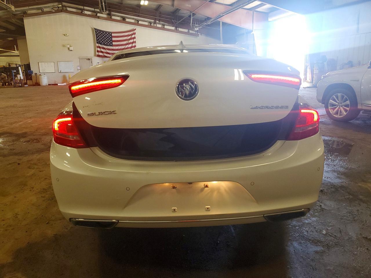 2017 Buick Lacrosse Premium - Image 6