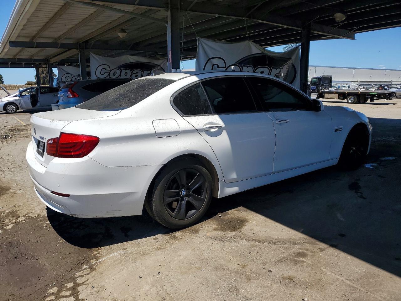 2013 BMW 528 I - Фото 3