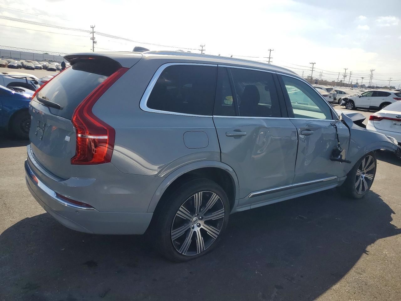 2024 Volvo Xc90 Core - Image 3