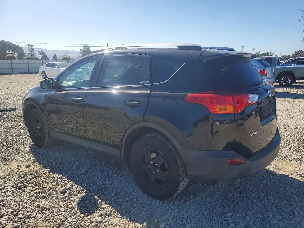 2015 Toyota Rav4 Le - Фото 2