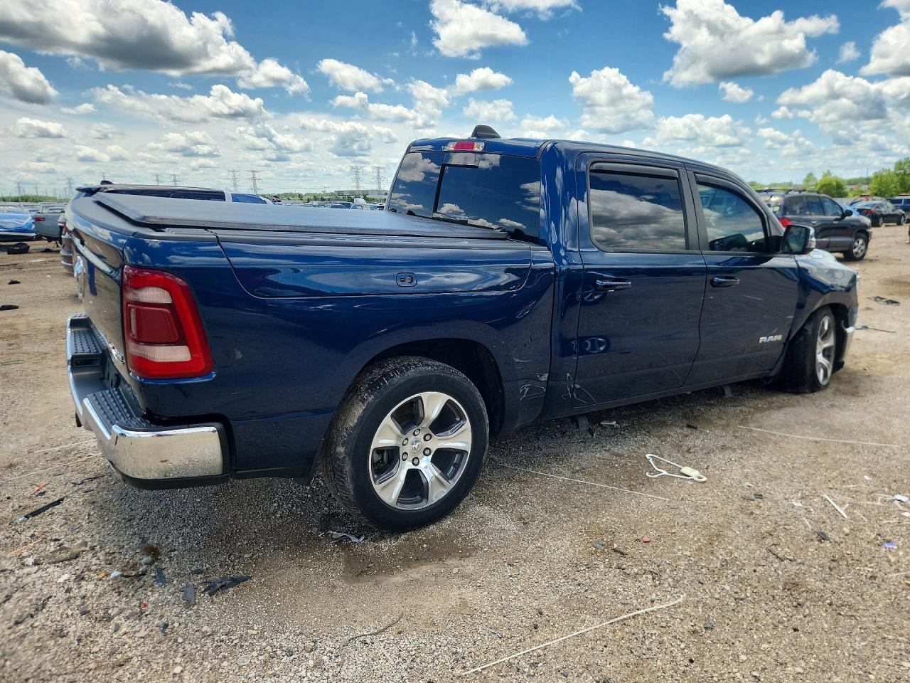 2023 Ram 1500 Laramie - Фото 3