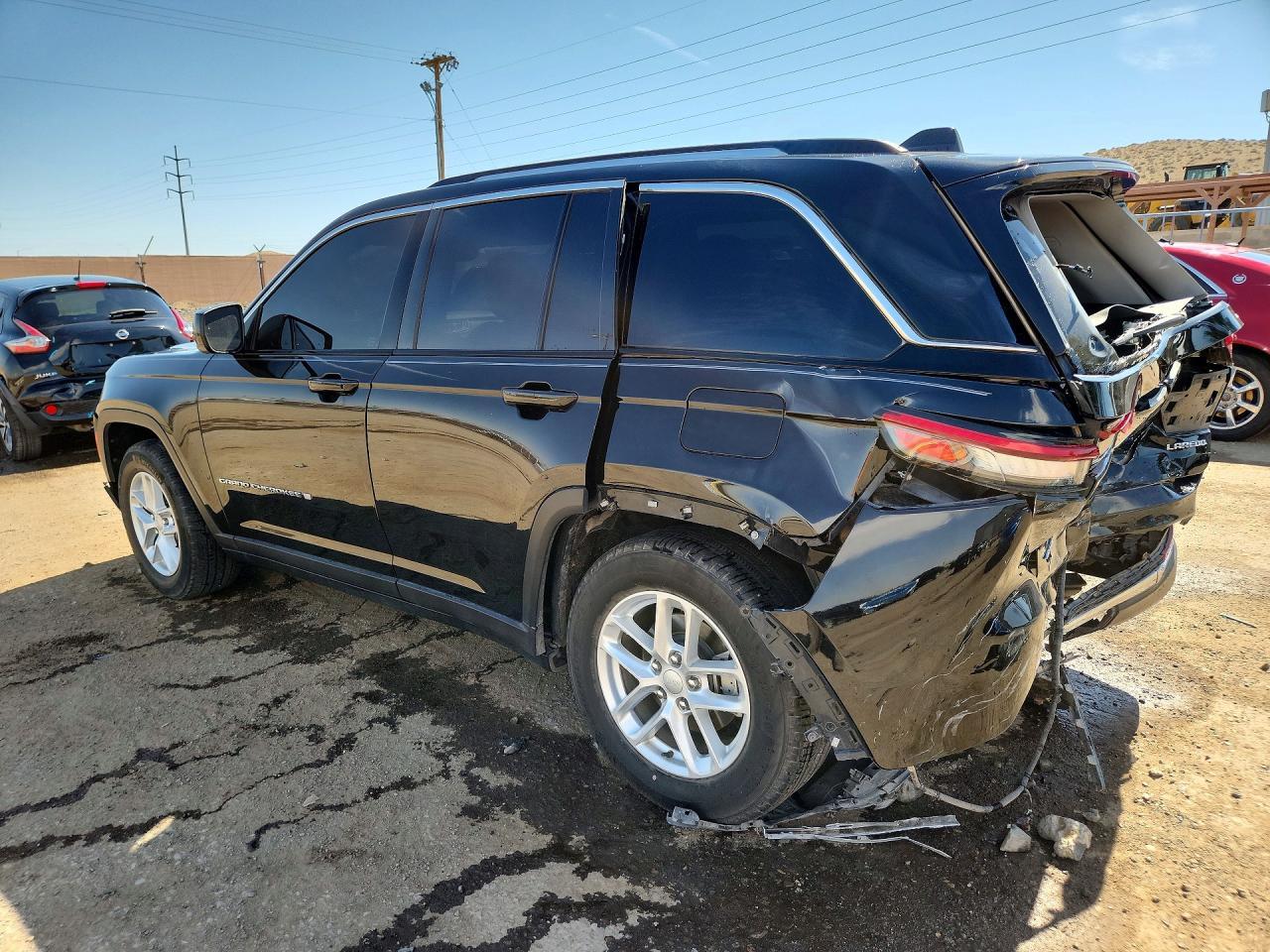 2023 Jeep Grand Cherokee Laredo/Altitude - Фото 2