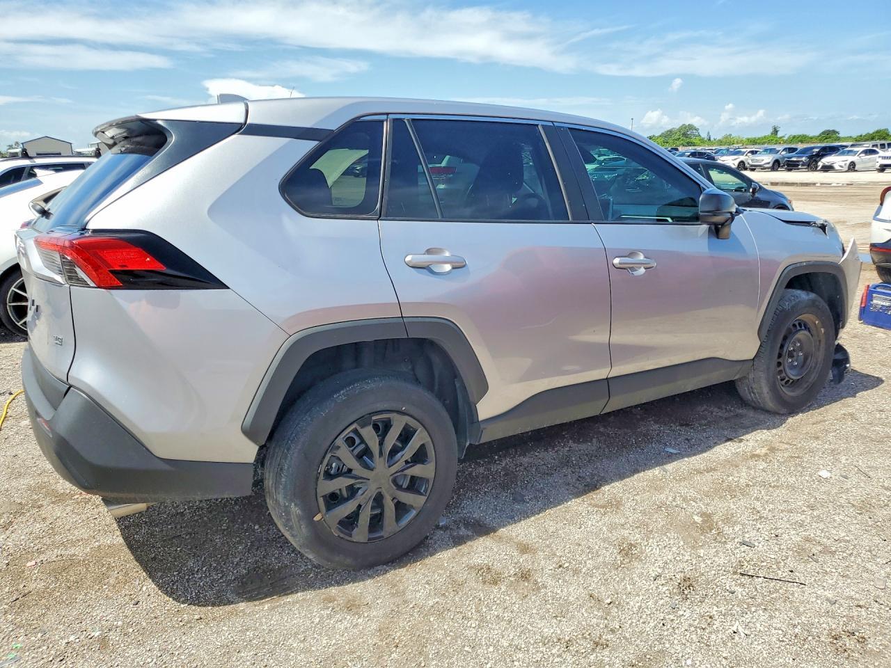 2025 Toyota Rav4 Le - Фото 3