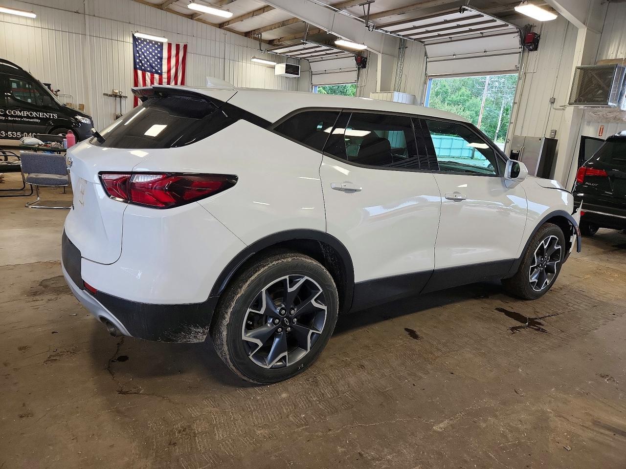 2019 Chevrolet Blazer 2Lt - Image 3