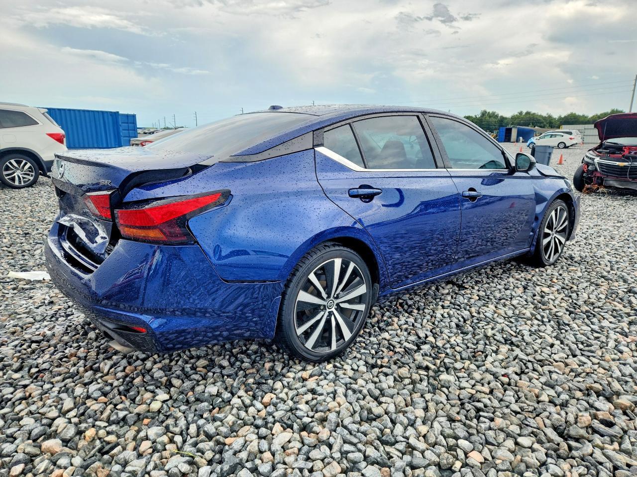 2020 Nissan Altima Sr - Фото 3