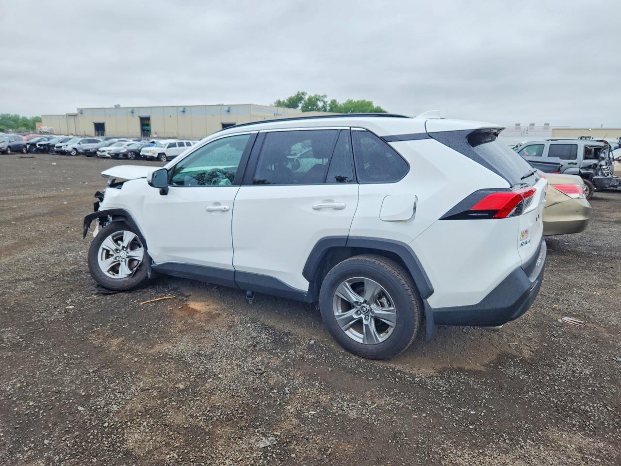 2025 Toyota Rav4 Xle - Фото 2