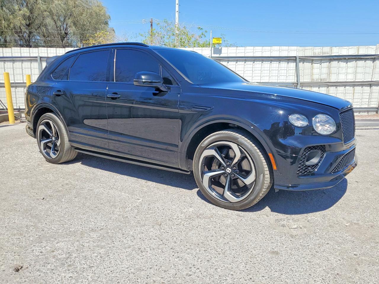 2022 Bentley Bentayga - Фото 4
