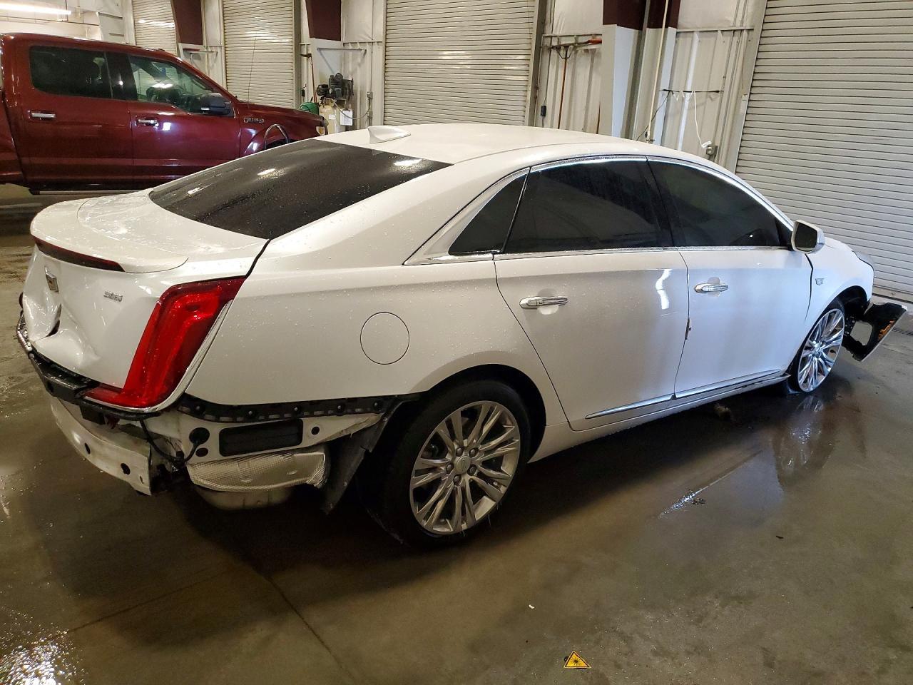 2019 Cadillac Xts Luxury - Image 3