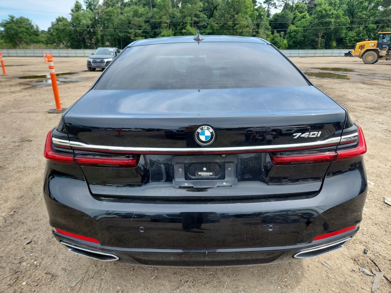 2020 BMW 740 I - Фото 6