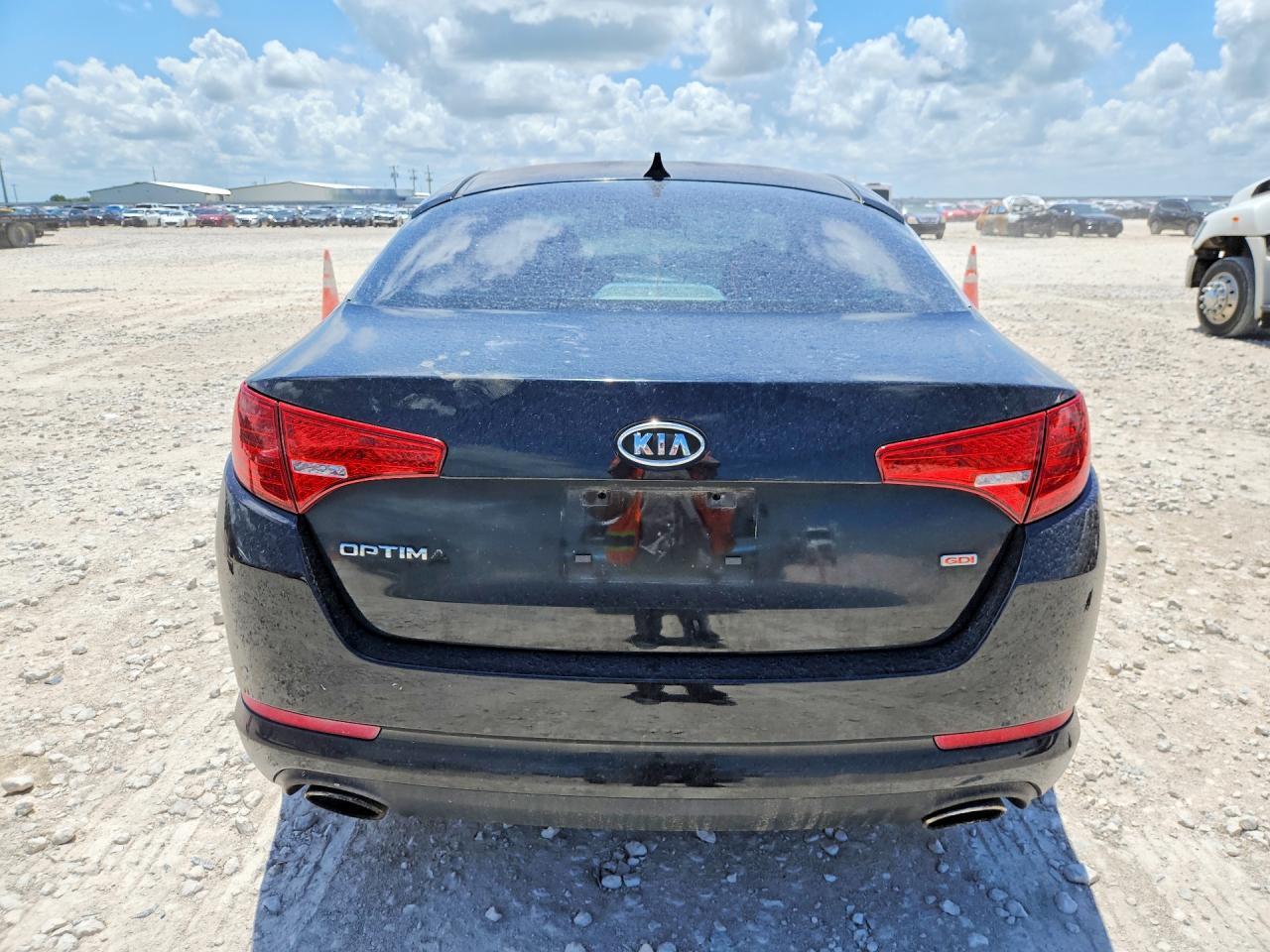 2011 Kia Optima Lx - Image 6