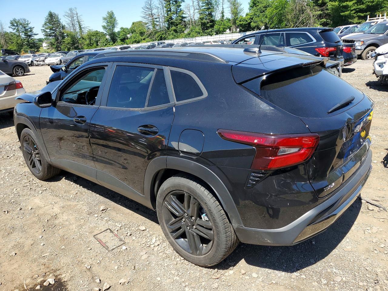 2024 Chevrolet Trax Activ - Image 2