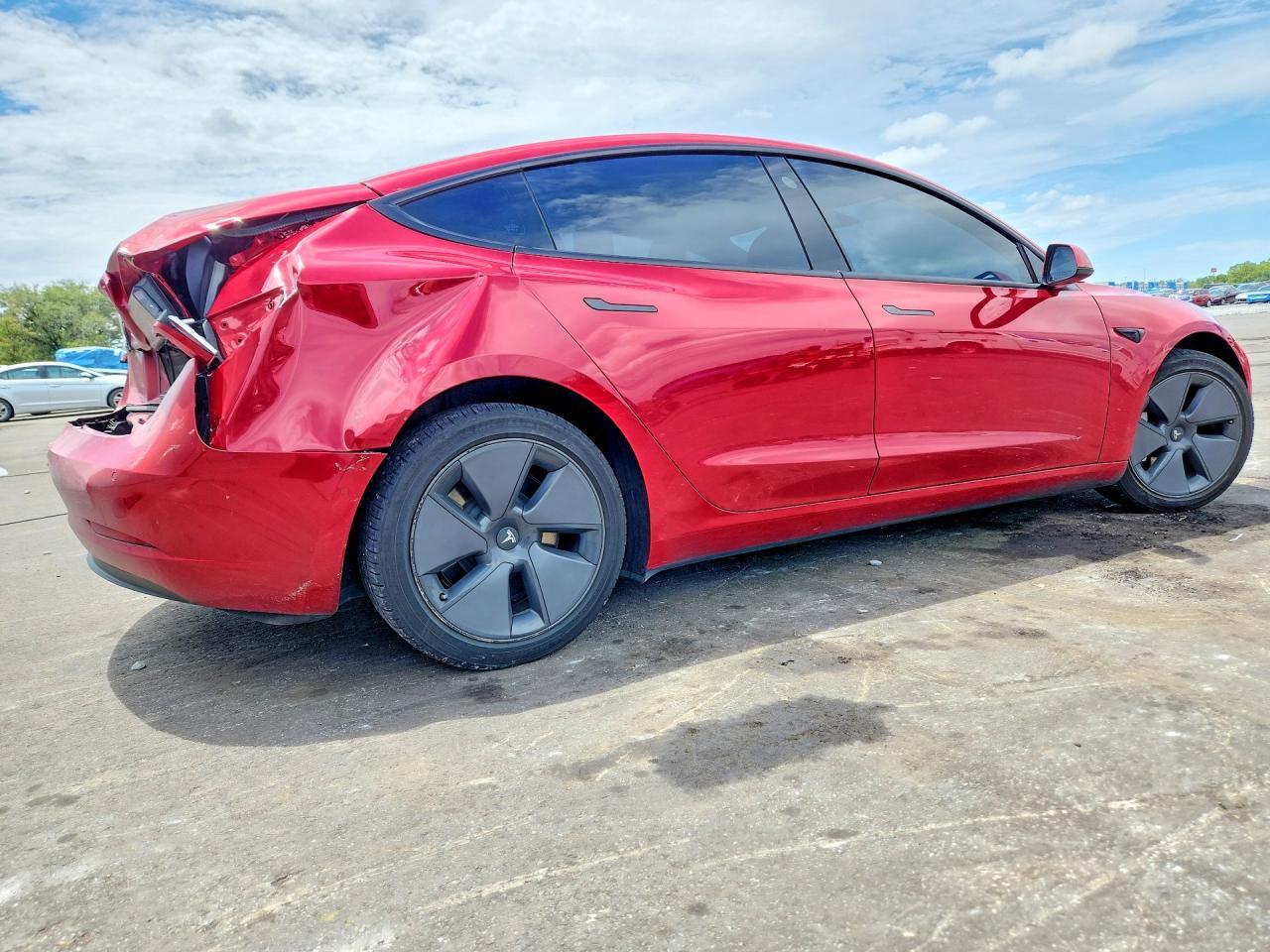 2022 Tesla Model 3 - Image 3