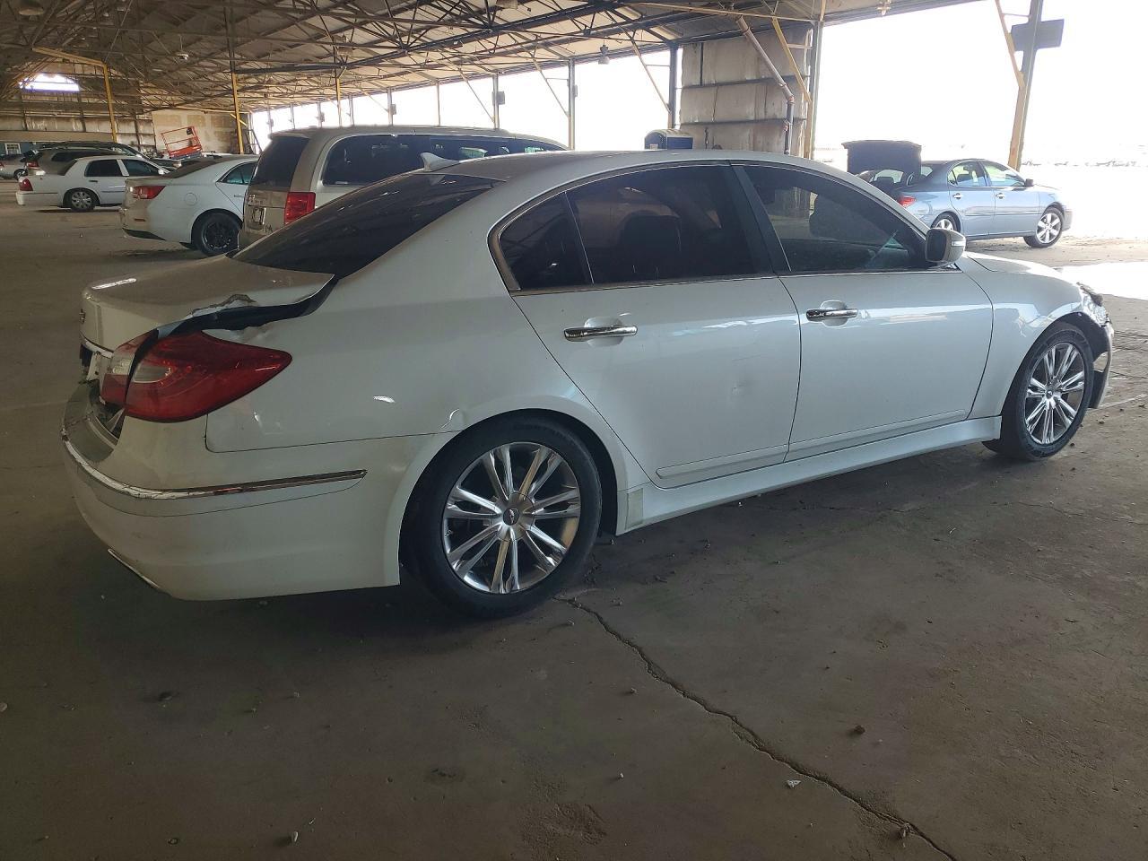 2012 Hyundai Genesis 3.8L - Image 3