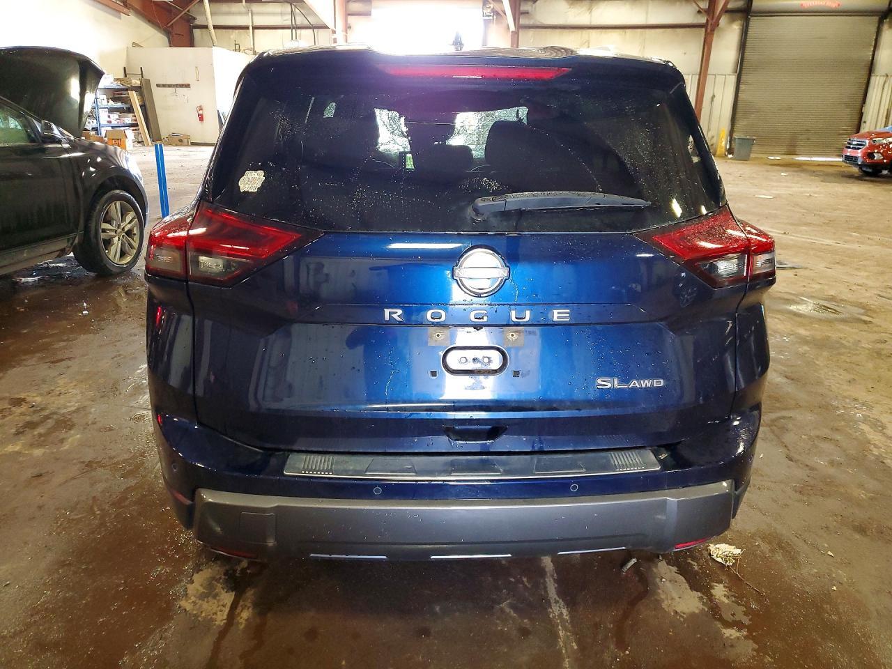 2025 Nissan Rogue Sl - Image 6