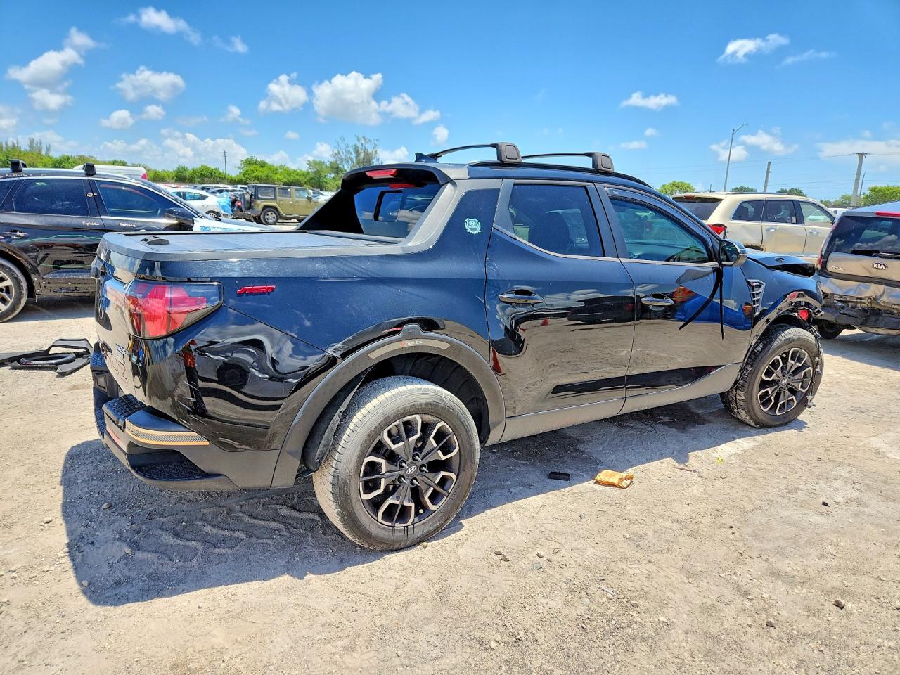 2022 Hyundai Santa Cruz Sel Premium - Image 3