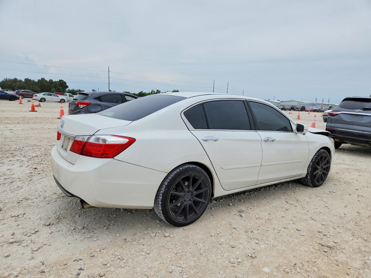 2014 Honda Accord - Image 3