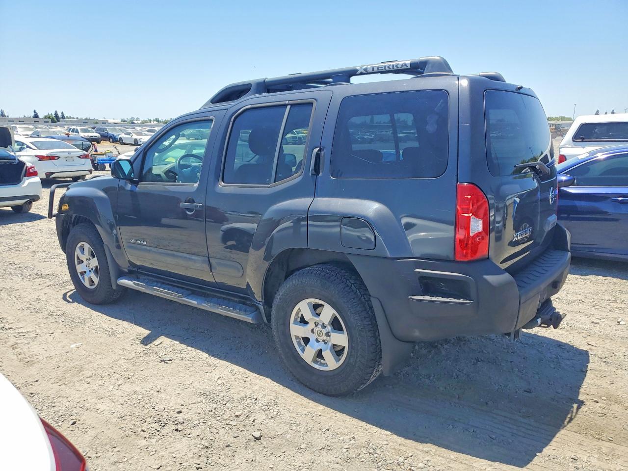 2007 Nissan Xterra X - Image 2